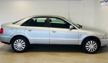 Audi A4 1,6 full