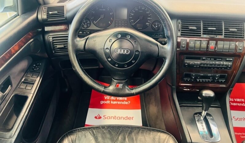 Audi A8 2,8 aut. full