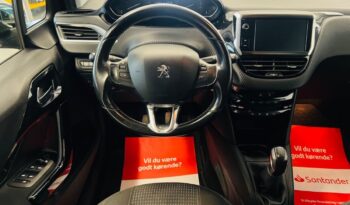 Peugeot 208 1,2 VTi 82 Allure full